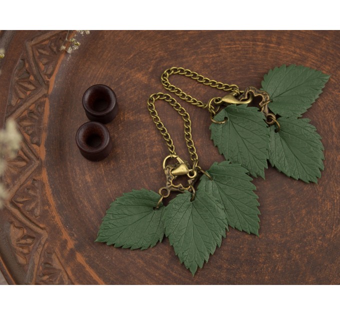 Green leaves chain hangers for stretched ears 8mm - 20mm wooden tunnels Dangle plugs and gauges Woodland Botanical