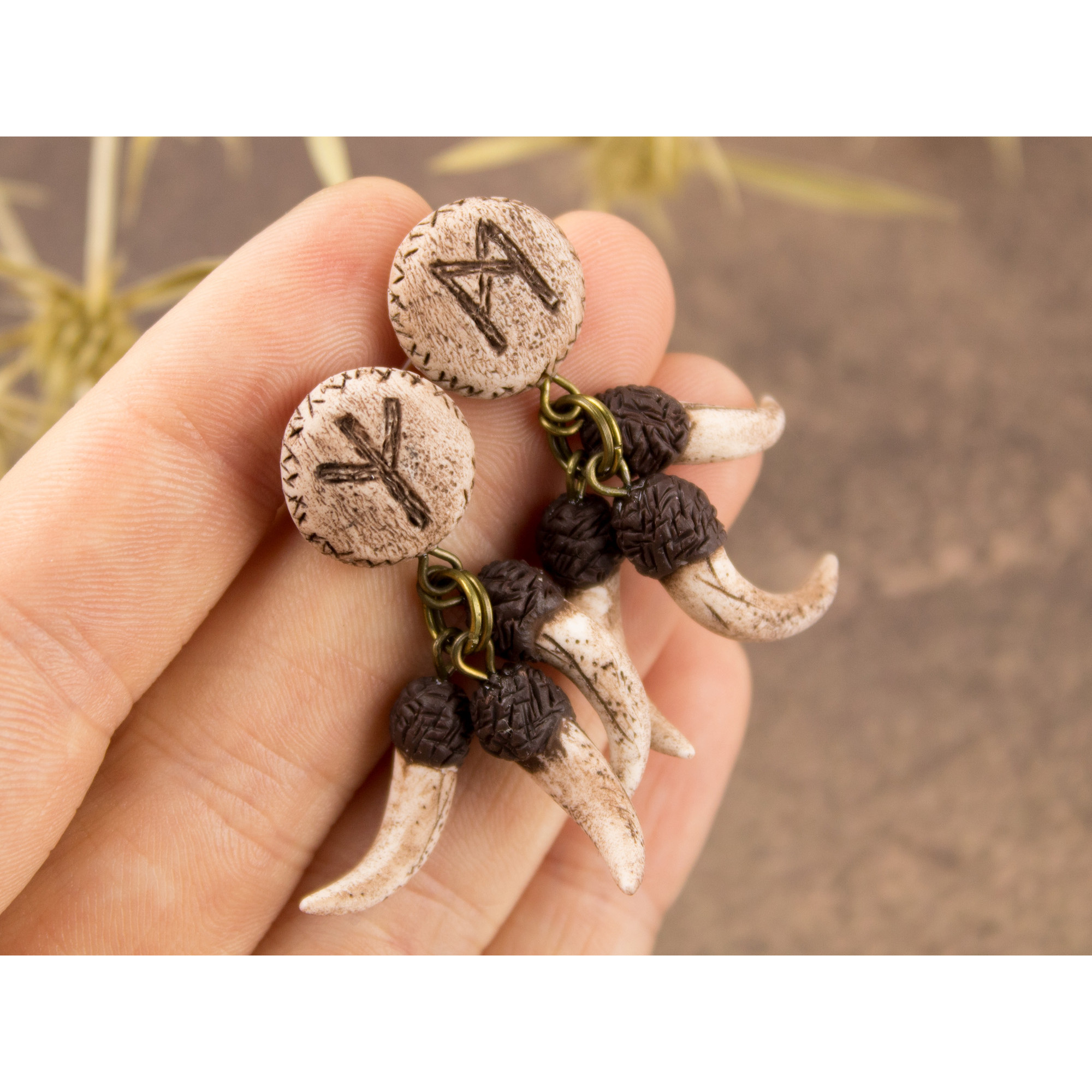 U.R.G.E.コフィンピアス Norse earrings for men with runes Algiz Mannaz Handmade