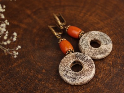 Ancient dangle earrings corrals Ancient dangle earrings corrals