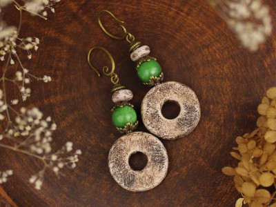 Ancient dangle earrings green beads Ancient dangle earrings green beads