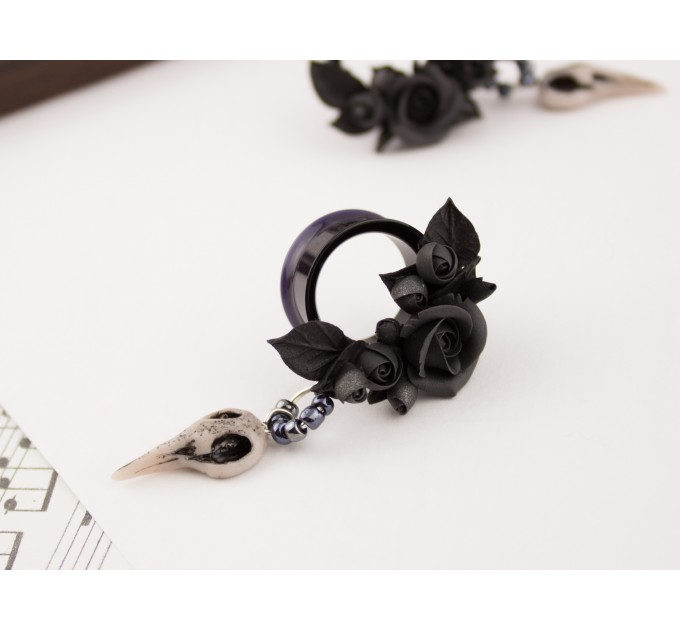 Tunnel earrings for stretched ears with roses and raven skulls