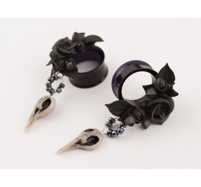 Tunnel earrings for stretched ears with roses and raven skulls