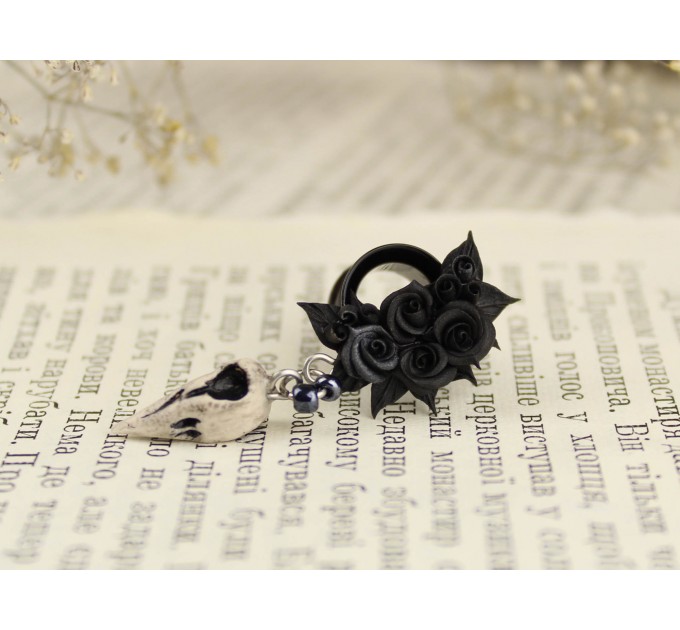 Tunnel earrings for stretched ears with roses and raven skulls