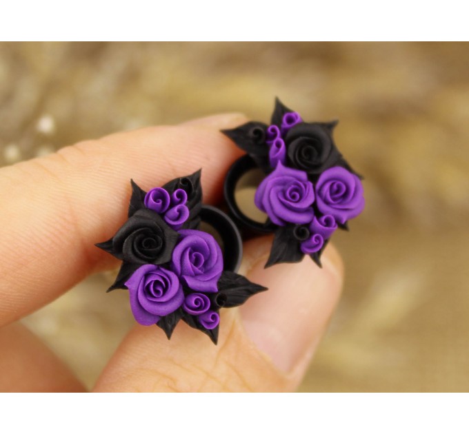 Purple black rose ear piercing - Gothic plugs and tunnels