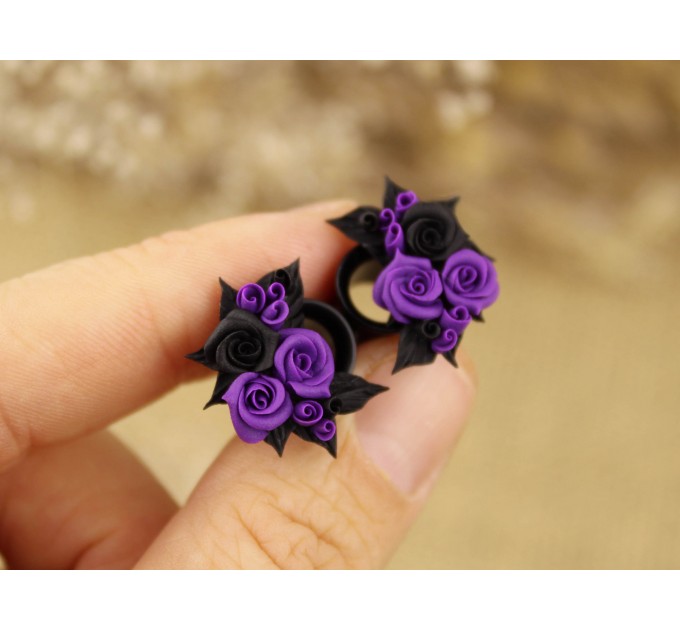 Purple black rose ear piercing - Gothic plugs and tunnels