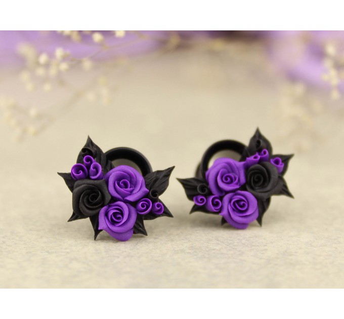 Purple black rose ear piercing - Gothic plugs and tunnels