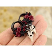 Burgundy rose and skull ear tunnels 0g – 25mm