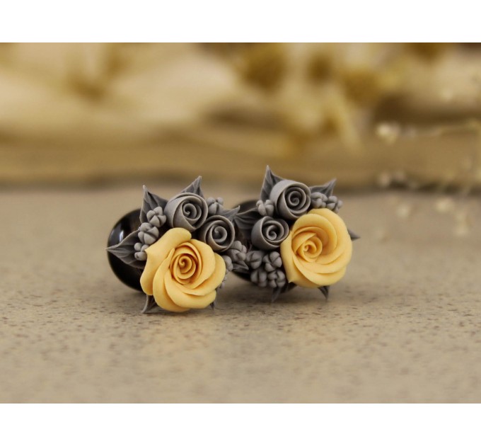 Peach gray wedding plugs for stretched ears - 0 gauge tunnel