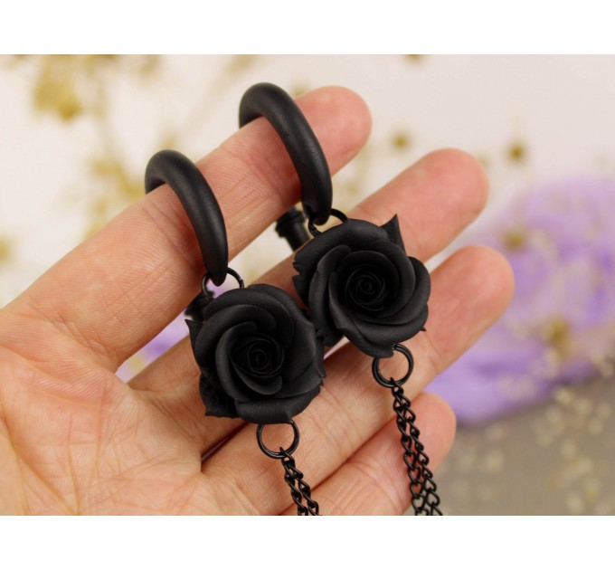 Gothic wedding dangle chain plug earrings for stretched ears Black rose and leaves Witch gift gauges Dark aesthetic