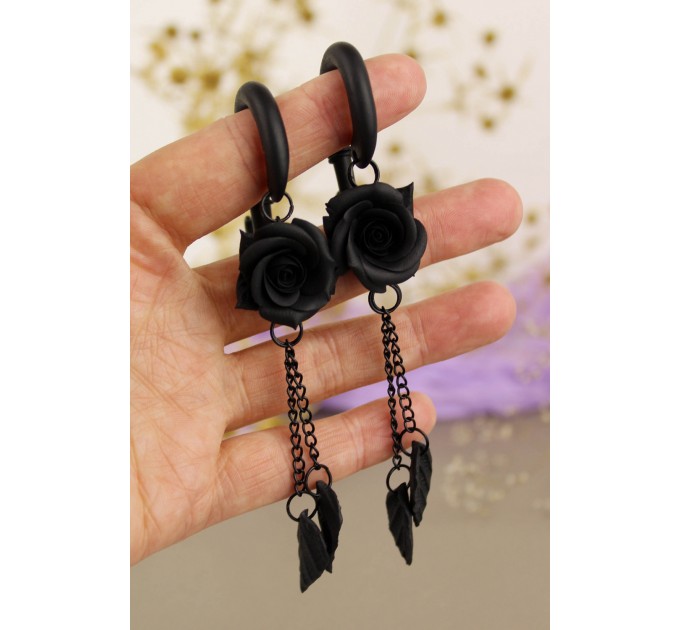 Gothic wedding dangle chain plug earrings for stretched ears Black rose and leaves Witch gift gauges Dark aesthetic