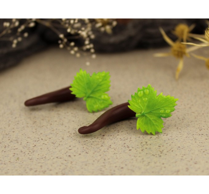 Handcrafted fake real gauges for ears – Green leaf