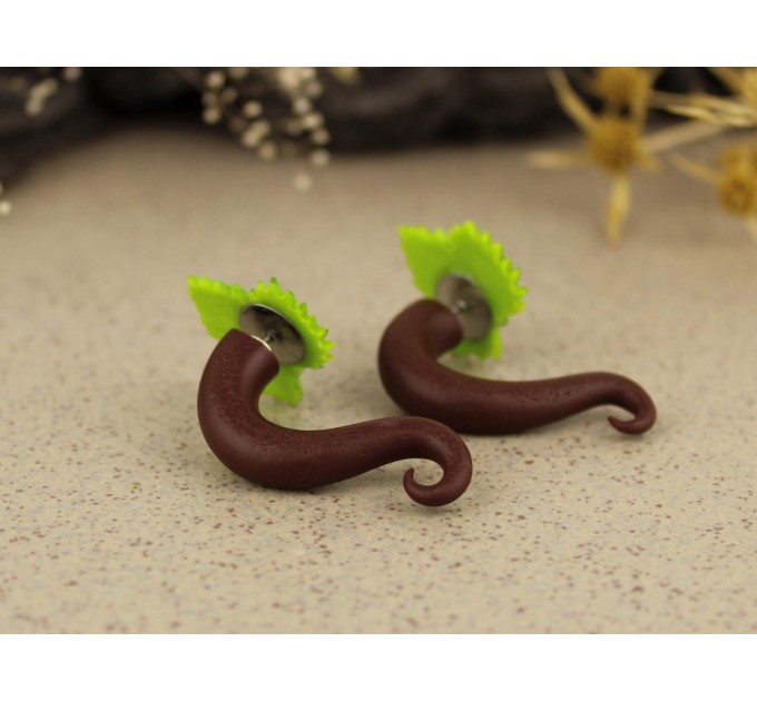 Handcrafted fake real gauges for ears – Green leaf