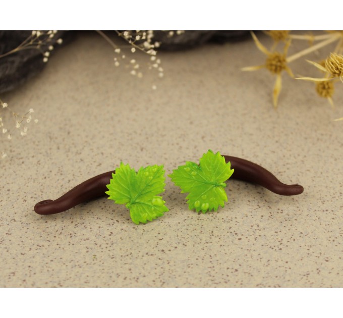 Handcrafted fake real gauges for ears – Green leaf