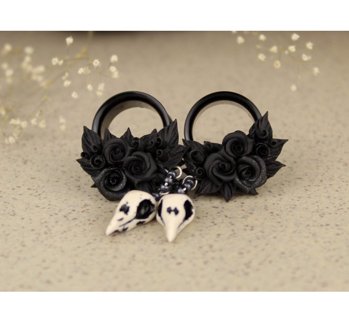 Tunnel earrings for stretched ears with roses and raven skulls