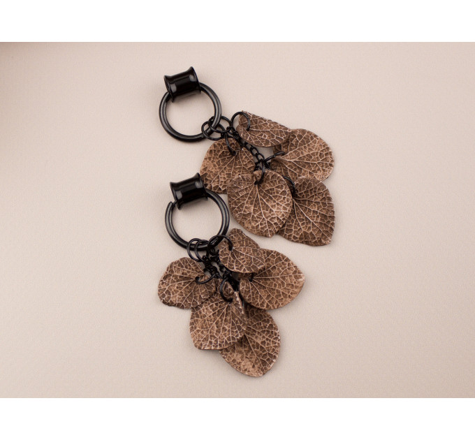 Beige brown chain hangers Dangle plugs and gauges Retro ancient bone ivory leaves Fall leaf tunnels