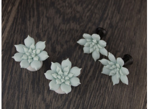 Dusty mint green succulent ear plugs 8g-20mm