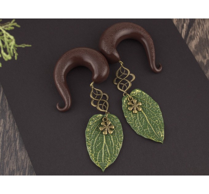 Woodland gauge earrings for stretched ears Dangle green leaf plugs Celtic knot tunnels Handmade