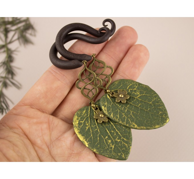 Woodland gauge earrings for stretched ears Dangle green leaf plugs Celtic knot tunnels Handmade