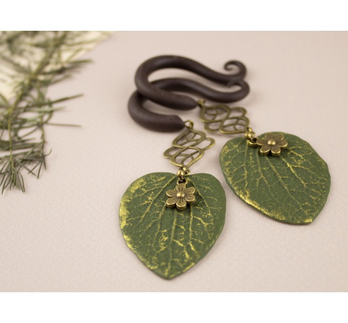 Woodland gauge earrings for stretched ears Dangle green leaf plugs Celtic knot tunnels Handmade