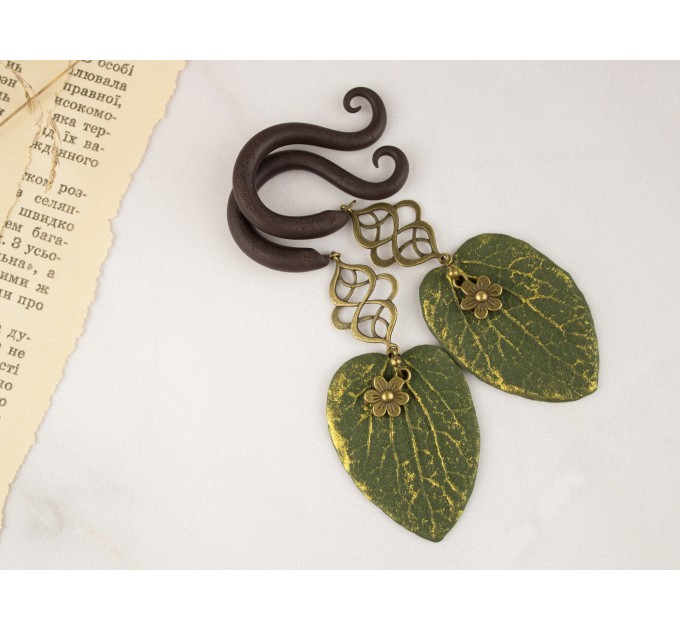 Woodland gauge earrings for stretched ears Dangle green leaf plugs Celtic knot tunnels Handmade
