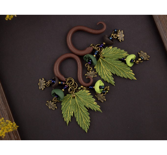 Maple leaves dangle plug earrings Woodland gauges Botanical jewelry for stretched ears