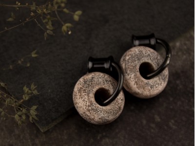 Ancient round bead hoop tunnels 6-25mm Ancient round bead hoop tunnels 6-25mm