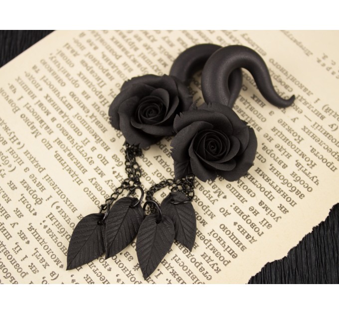 Gothic wedding dangle chain plug earrings for stretched ears Black rose and leaves Witch gift gauges Dark aesthetic