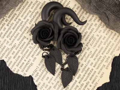 Black rose chain leaves gauges 5 - 14mm Black rose chain leaves gauges 5 - 14mm