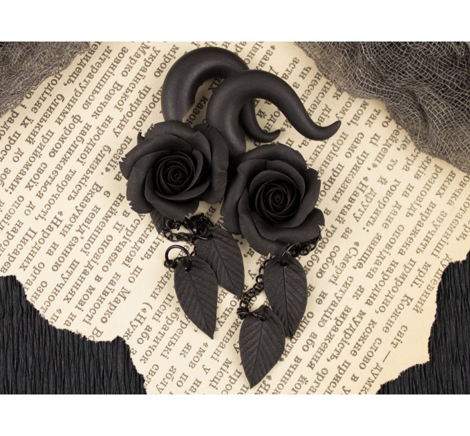 Gothic wedding dangle chain plug earrings for stretched ears Black rose and leaves Witch gift gauges Dark aesthetic