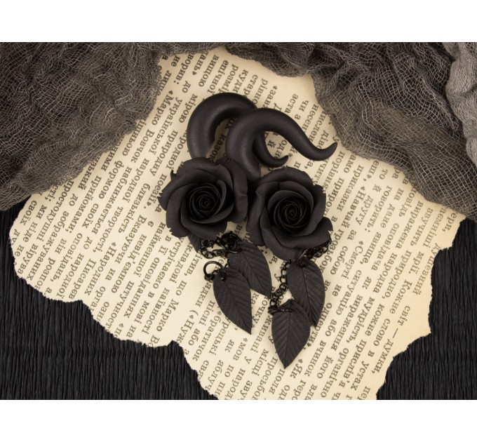 Gothic wedding dangle chain plug earrings for stretched ears Black rose and leaves Witch gift gauges Dark aesthetic