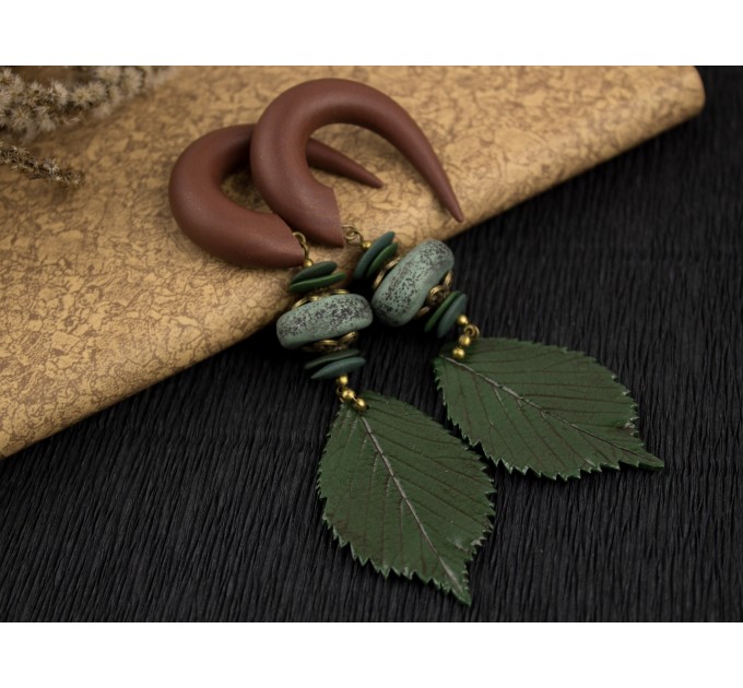 Woodland gauge earrings with deep green realistic leaves and beads Handmade jewelry for stretched ears Unique plugs