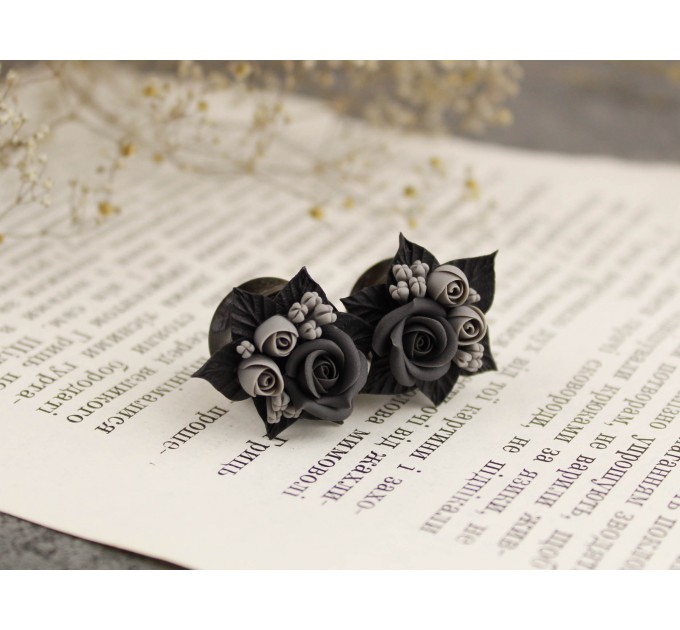 Cute miniature floral ear plugs for stretched earlobes Gray black roses gauges Bridesmaid wedding bridal tunnels