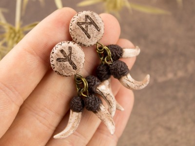 Norse rune stud earrings Algiz Mannaz