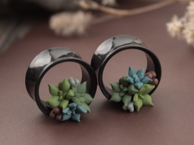 Tiny succulents tunnels green 10-25mm Tiny succulents tunnels green 10-25mm