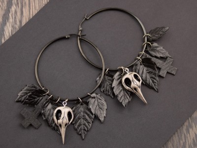 Hoop hangers earrings with black leaves Inverted crosses Bird skulls 6-25mm