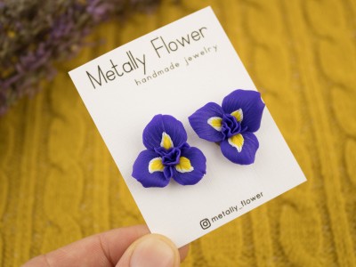 Purple iris flower stud earrings Purple iris flower stud earrings