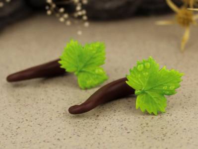 Green leaf real/fake gauge earrings 